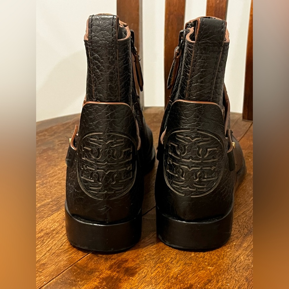 Tory Burch Derby Ankle bootie in black leather